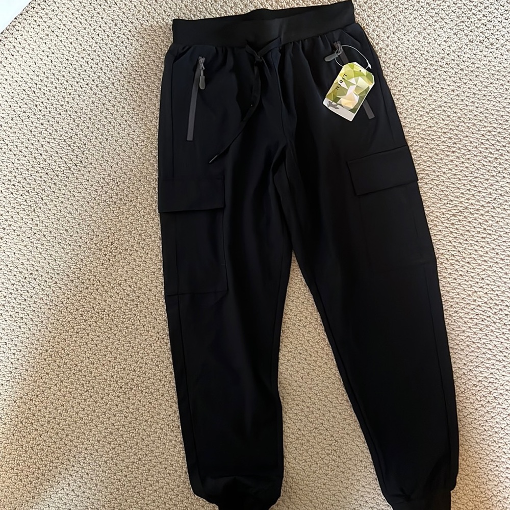 Lining ladies black small hiking pants.